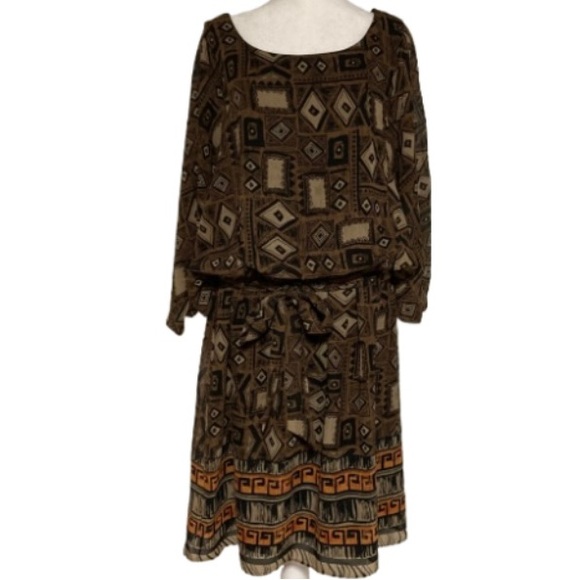 Signature by Robbie Bee Dresses & Skirts - Signature by Robbie Bee  Women’s Dress with sachse belt. Plus Size 18